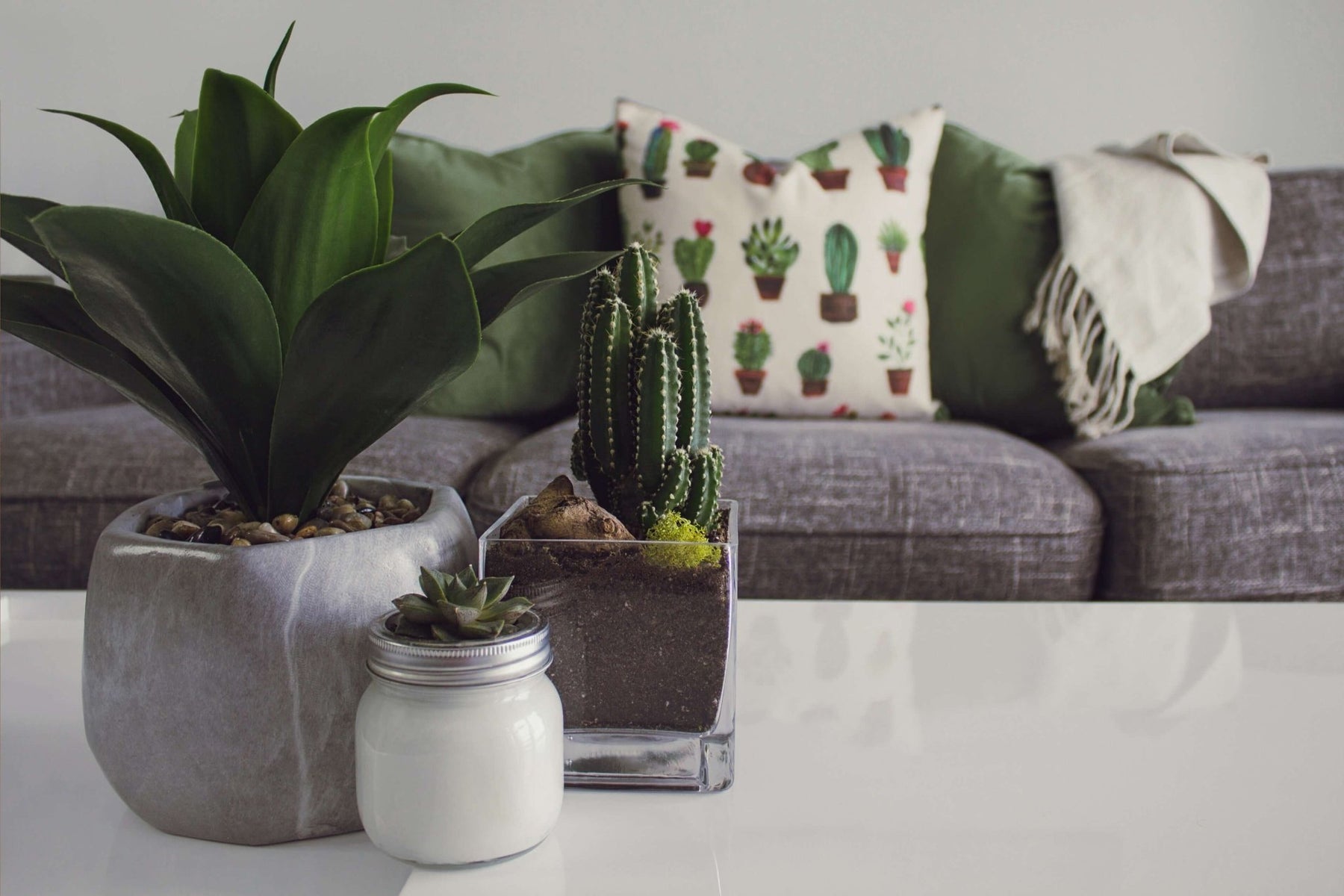 7 Coolest Summertime Ideas for Home Decor Gifts for Mom - Solange & Frances