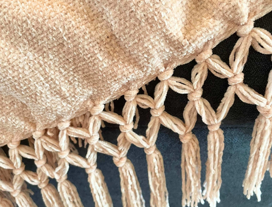 Knotted Chenille Throw - Solange & Frances