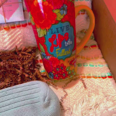 Cozy Throw Gift Box - Rainbow | Solange & Frances