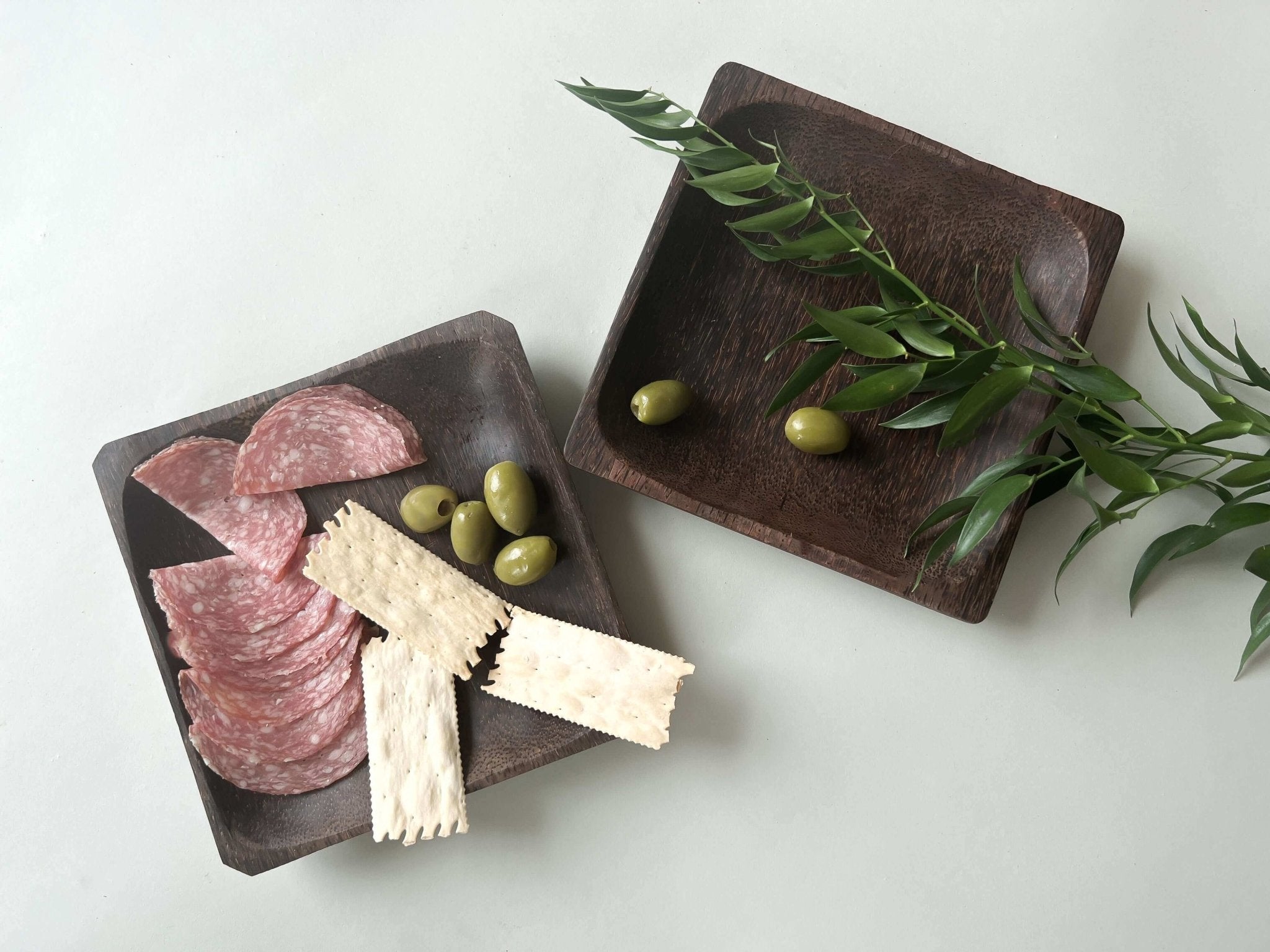 Wood Square Plate Duo - Solange & Frances
